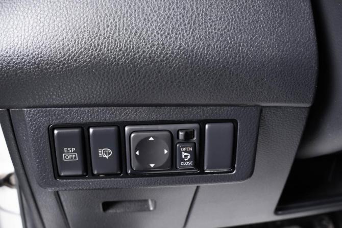 Nissan Tiida I Рестайлинг с пробегом 2013 года, цена 899 000 рублей, 285456 км, хэтчбек, Автокод Объявления