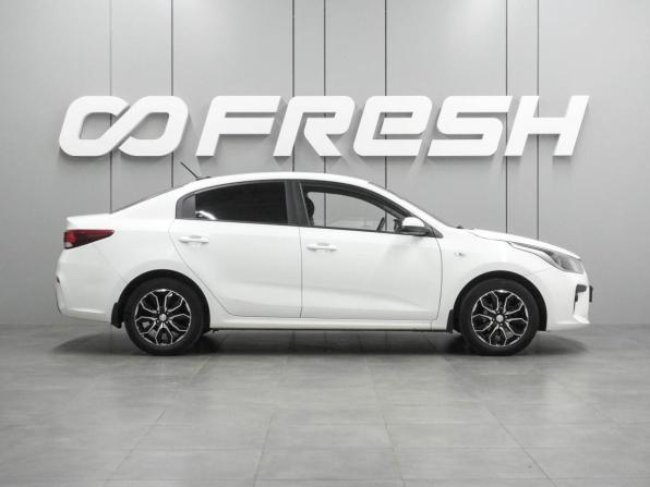 Kia Rio IV с пробегом 2018 года, цена 1 349 000 рублей, 154373 км, седан, Автокод Объявления