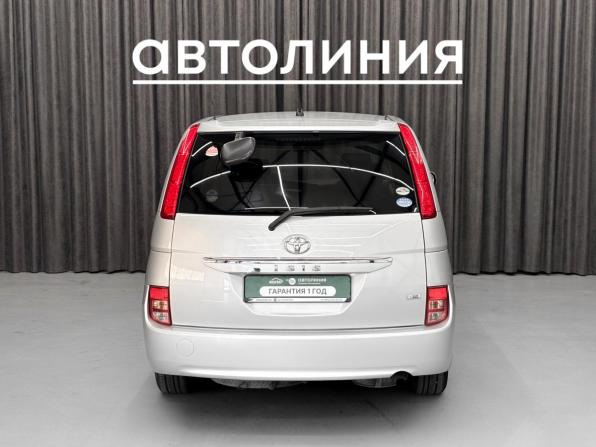 Toyota ISis I Рестайлинг с пробегом 2010 года, цена 1 089 000 рублей, 236000 км, минивэн, Автокод Объявления