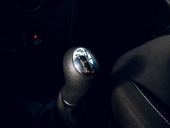 Renault Sandero II с пробегом 2017 года, цена 955 000 рублей, 102801 км, хэтчбек, Автокод Объявления