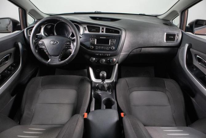 Kia Ceed II с пробегом 2012 года, цена 1 149 000 рублей, 142800 км, хэтчбек, Автокод Объявления