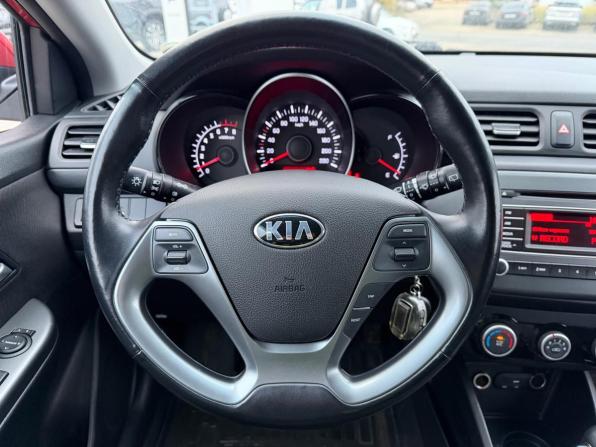 Kia Rio III Рестайлинг с пробегом 2016 года, цена 1 155 000 рублей, 91978 км, хэтчбек, Автокод Объявления
