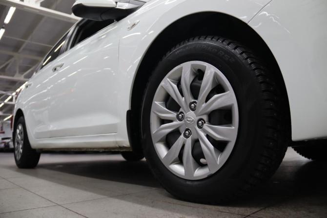 Hyundai Solaris II с пробегом 2018 года, цена 1 040 350 рублей, 184799 км, седан, Автокод Объявления
