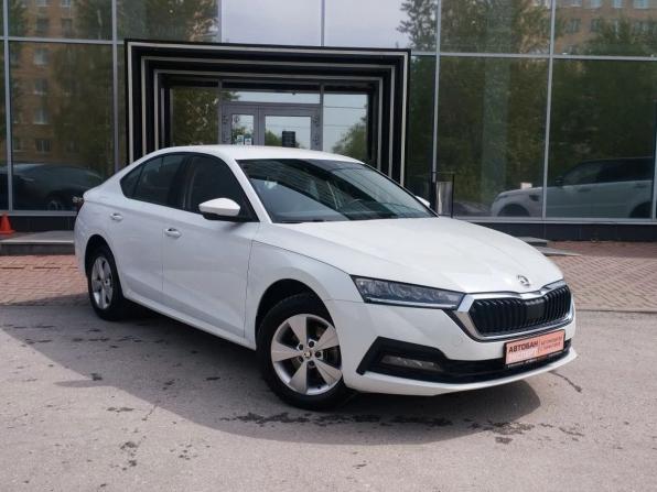 Skoda Octavia IV (A8) с пробегом 2021 года, цена 2 479 000 рублей, 43199 км, лифтбек, Автокод Объявления