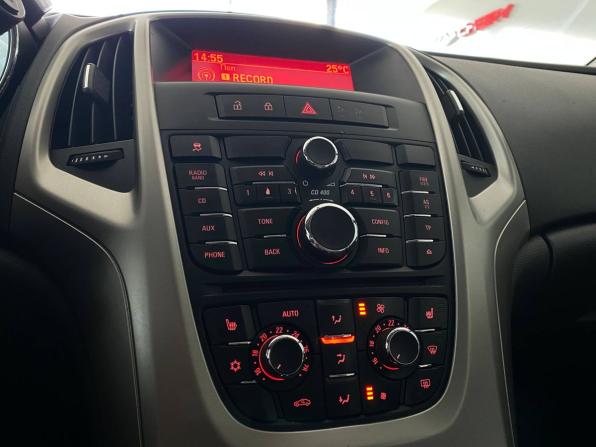 Opel Astra J с пробегом 2011 года, цена 805 000 рублей, 115784 км, хэтчбек, Автокод Объявления