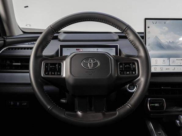 Toyota Wildlander II с пробегом 2026 года, цена 4 309 000 рублей, 33 км, внедорожник, Автокод Объявления