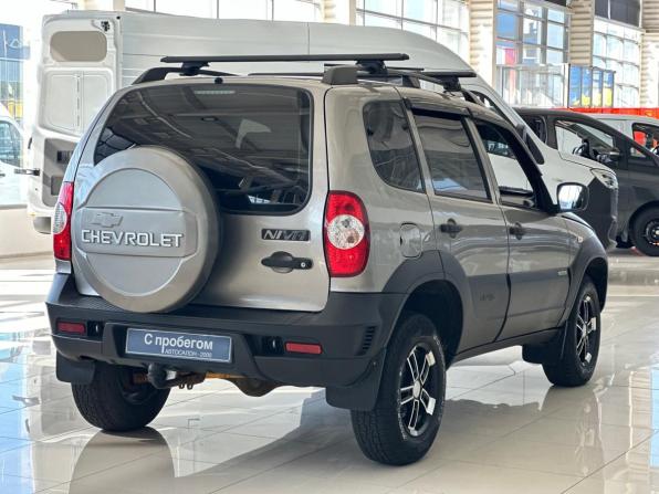 Chevrolet Niva I Рестайлинг с пробегом 2016 года, цена 680 000 рублей, 127044 км, внедорожник, Автокод Объявления