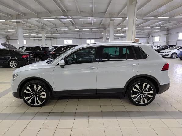 Volkswagen Tiguan II с пробегом 2018 года, цена 2 290 000 рублей, 216000 км, внедорожник, Автокод Объявления