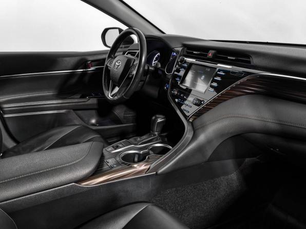 Toyota Camry VIII (XV70) с пробегом 2018 года, цена 2 570 000 рублей, 119000 км, седан, Автокод Объявления