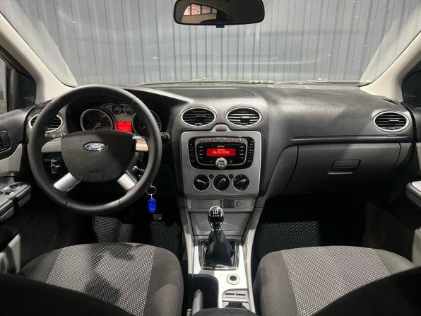 Ford Focus II Рестайлинг с пробегом 2010 года, цена 469 900 рублей, 318000 км, хэтчбек, Автокод Объявления