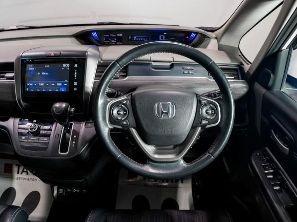 Honda Freed II с пробегом 2016 года, цена 1 430 000 рублей, 183270 км, компактвэн, Автокод Объявления