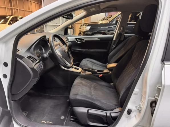 Nissan Tiida II с пробегом 2015 года, цена 977 000 рублей, 171000 км, хэтчбек, Автокод Объявления