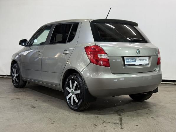 Skoda Fabia II Рестайлинг с пробегом 2011 года, цена 689 000 рублей, 118817 км, хэтчбек, Автокод Объявления