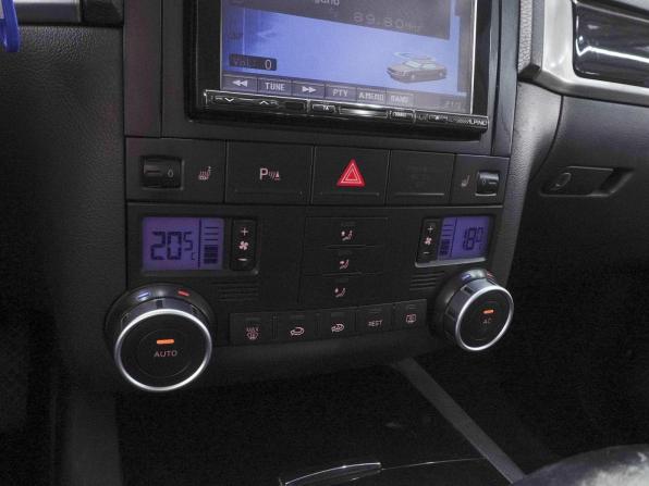 Volkswagen Touareg I Рестайлинг с пробегом 2006 года, цена 790 000 рублей, 244871 км, внедорожник, Автокод Объявления
