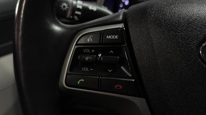 Hyundai Elantra VI (AD) с пробегом 2018 года, цена 1 400 000 рублей, 76828 км, седан, Автокод Объявления