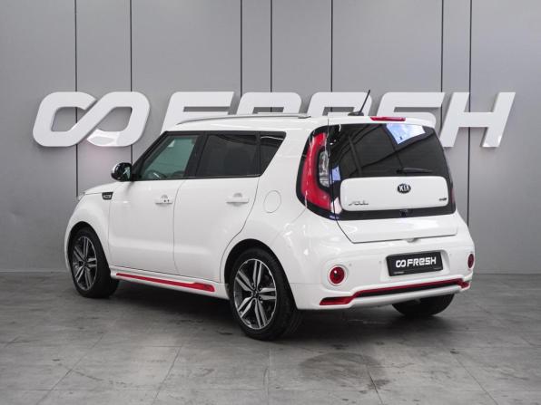 Kia Soul II Рестайлинг с пробегом 2018 года, цена 1 699 000 рублей, 140060 км, хэтчбек, Автокод Объявления