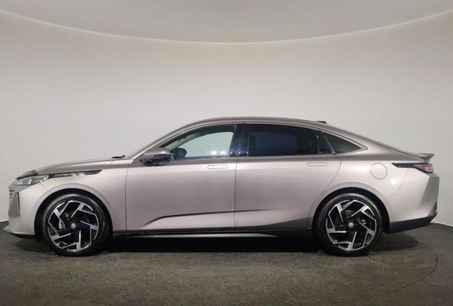 Changan Lamore с пробегом 2023 года, цена 2 000 000 рублей, 54245 км, седан, Автокод Объявления
