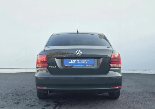 Volkswagen Polo V Рестайлинг с пробегом 2015 года, цена 999 000 рублей, 140000 км, седан, Автокод Объявления