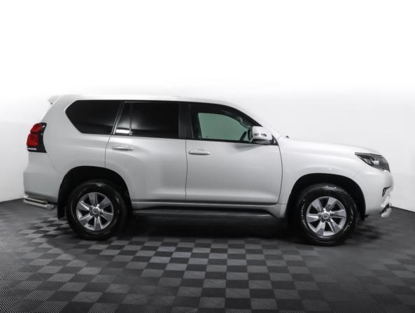 Toyota Land Cruiser Prado 150 Series Рестайлинг 2 с пробегом 2019 года, цена 3 990 000 рублей, 95962 км, внедорожник, Автокод Объявления