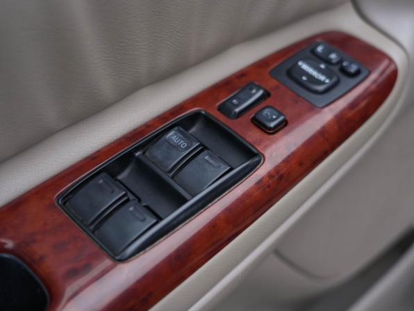 Toyota Camry V (XV30) Рестайлинг с пробегом 2005 года, цена 800 000 рублей, 310320 км, седан, Автокод Объявления