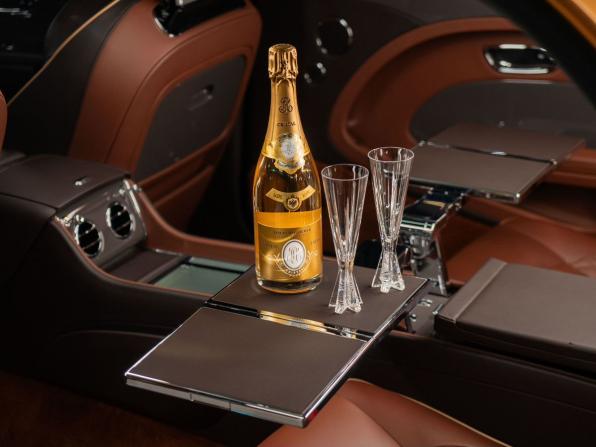 Bentley Mulsanne II Рестайлинг с пробегом 2017 года, цена 18 000 000 рублей, 152000 км, седан, Автокод Объявления