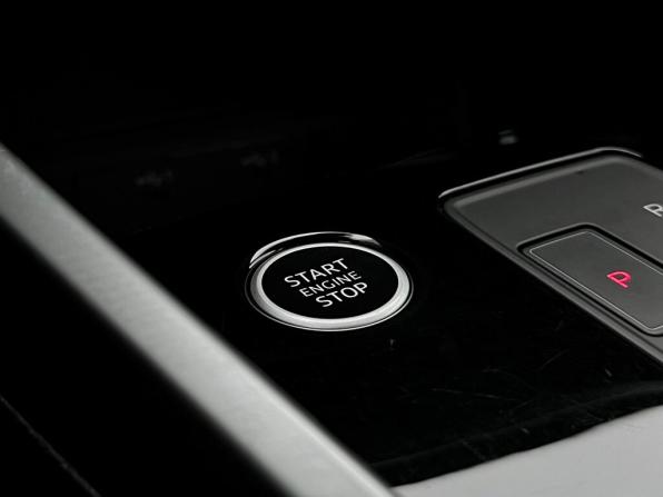 Audi A3 IV (8Y) с пробегом 2021 года, цена 2 823 100 рублей, 64493 км, седан, Автокод Объявления