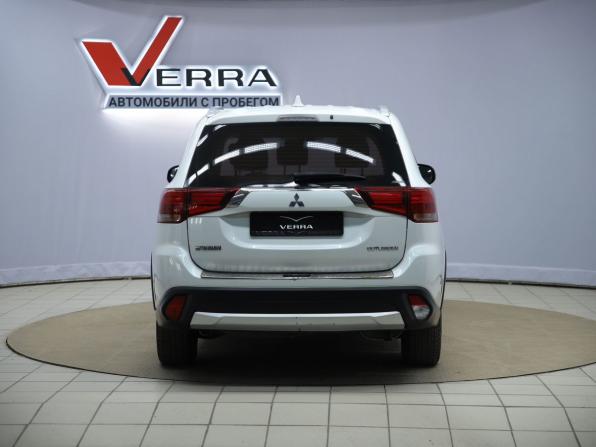 Mitsubishi Outlander III Рестайлинг 2 с пробегом 2018 года, цена 1 790 000 рублей, 149899 км, внедорожник, Автокод Объявления