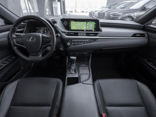 Lexus ES VII с пробегом 2020 года, цена 3 785 000 рублей, 98246 км, седан, Автокод Объявления
