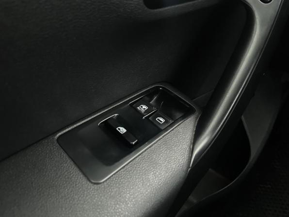 Volkswagen Polo V с пробегом 2011 года, цена 725 000 рублей, 185657 км, седан, Автокод Объявления