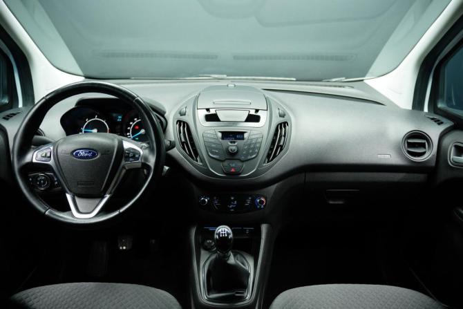 Ford Tourneo Courier I с пробегом 2017 года, цена 1 555 000 рублей, 144000 км, минивэн, Автокод Объявления