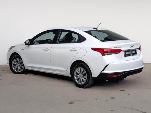 Hyundai Solaris II Рестайлинг с пробегом 2022 года, цена 1 550 000 рублей, 52313 км, седан, Автокод Объявления