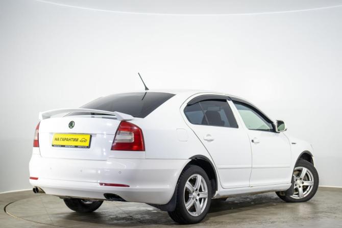 Skoda Octavia II (A5) Рестайлинг с пробегом 2011 года, цена 879 000 рублей, 283000 км, лифтбек, Автокод Объявления