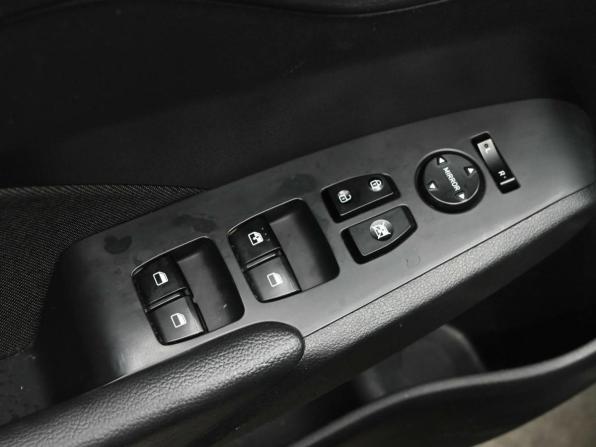Hyundai Solaris II с пробегом 2019 года, цена 1 360 000 рублей, 115728 км, седан, Автокод Объявления