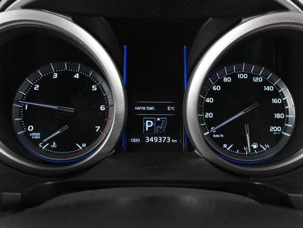 Toyota Land Cruiser Prado 150 Series Рестайлинг 1 с пробегом 2016 года, цена 2 960 000 рублей, 349373 км, внедорожник, Автокод Объявления