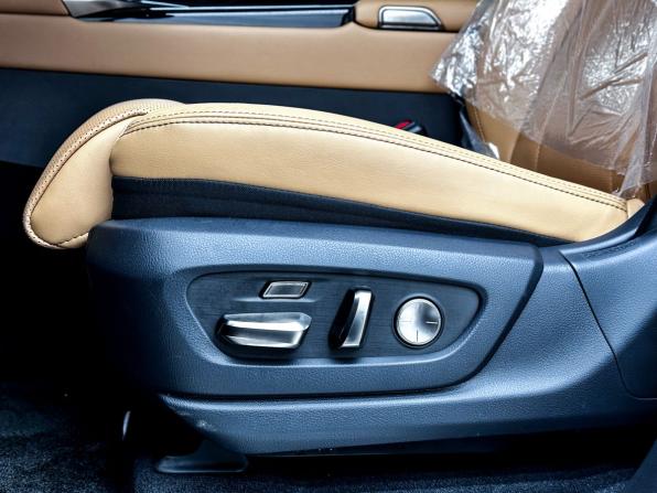 Lexus LX IV с пробегом 2025 года, цена 20 999 000 рублей, 1510 км, внедорожник, Автокод Объявления