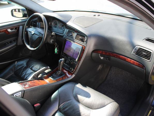Volvo S60 I Рестайлинг с пробегом 2005 года, цена 599 000 рублей, 136518 км, седан, Автокод Объявления