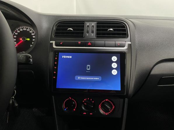 Volkswagen Polo V Рестайлинг с пробегом 2018 года, цена 980 000 рублей, 164854 км, седан, Автокод Объявления