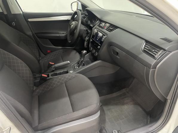 Skoda Octavia III (A7) Рестайлинг с пробегом 2020 года, цена 1 099 000 рублей, 415116 км, лифтбек, Автокод Объявления