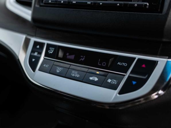 Honda Jade I с пробегом 2015 года, цена 1 200 000 рублей, 219935 км, компактвэн, Автокод Объявления