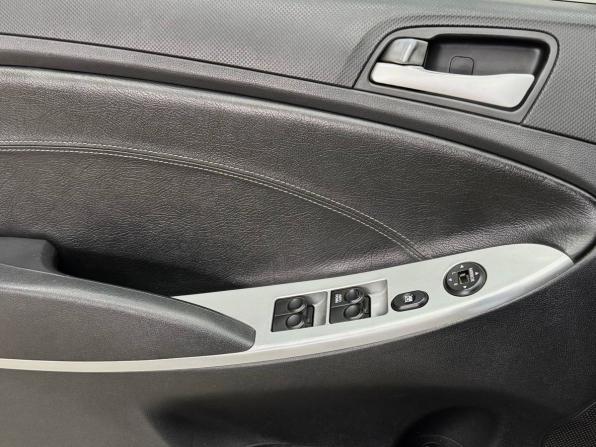 Hyundai Solaris I с пробегом 2012 года, цена 899 900 рублей, 174800 км, седан, Автокод Объявления