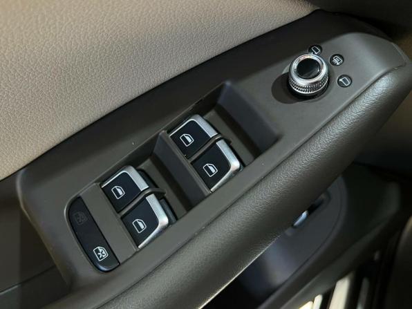 Audi Q5 I (8R) Рестайлинг с пробегом 2013 года, цена 1 599 000 рублей, 226925 км, внедорожник, Автокод Объявления