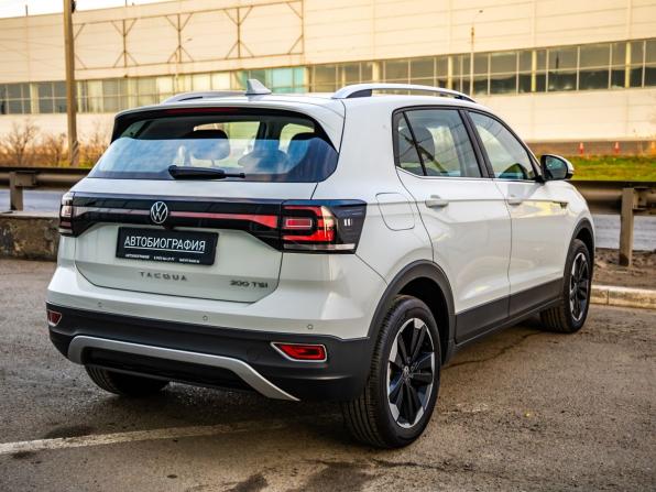 Volkswagen Tacqua с пробегом 2024 года, цена 2 739 000 рублей, 126 км, внедорожник, Автокод Объявления