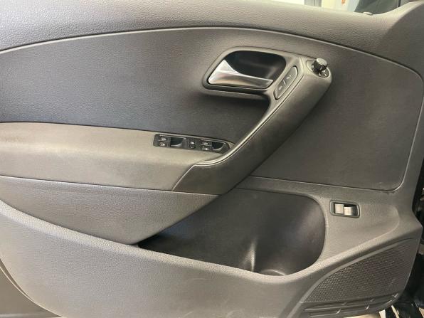Volkswagen Polo V с пробегом 2012 года, цена 577 000 рублей, 312000 км, седан, Автокод Объявления