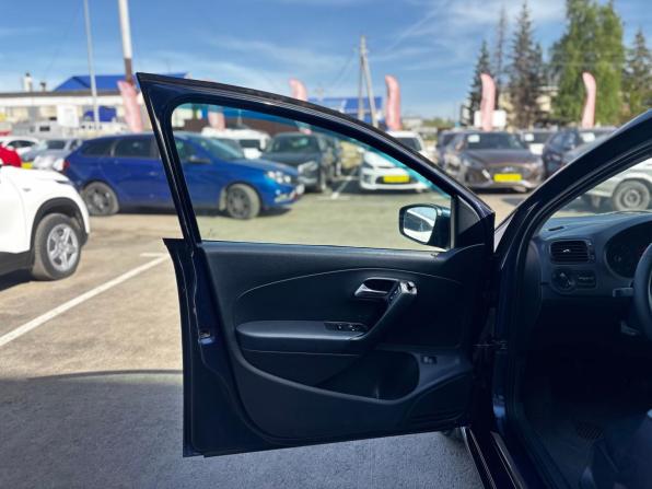 Volkswagen Polo V с пробегом 2014 года, цена 730 000 рублей, 243700 км, седан, Автокод Объявления