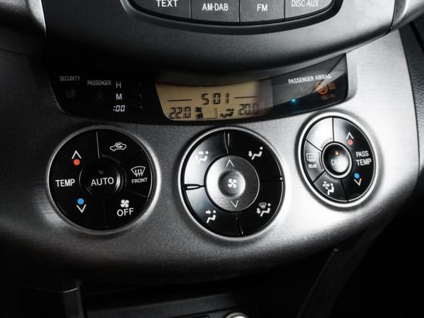Toyota RAV4 III (XA30) Рестайлинг с пробегом 2011 года, цена 1 379 000 рублей, 234957 км, внедорожник, Автокод Объявления