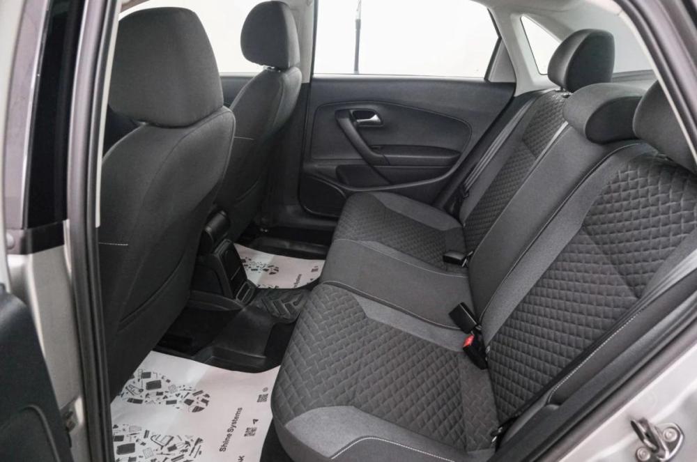 Volkswagen Polo V Рестайлинг Красноярск  - изображение 20