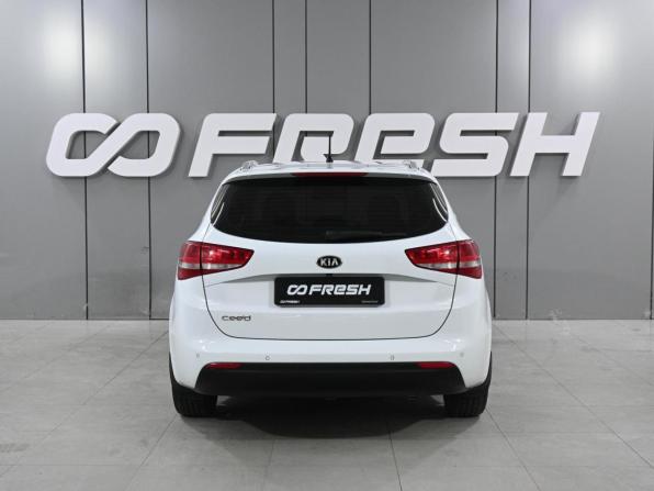Kia Ceed II Рестайлинг с пробегом 2015 года, цена 1 099 000 рублей, 175750 км, универсал, Автокод Объявления