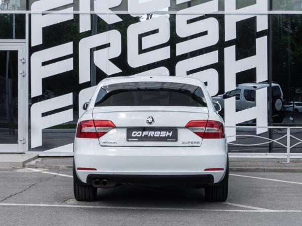 Skoda Superb II Рестайлинг с пробегом 2014 года, цена 1 040 000 рублей, 301587 км, лифтбек, Автокод Объявления