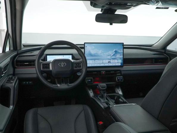 Toyota RAV4 VI (XA60) с пробегом 2026 года, цена 4 367 434 рубля, 55 км, внедорожник, Автокод Объявления