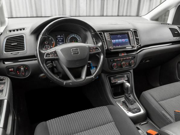 SEAT Alhambra II Рестайлинг с пробегом 2015 года, цена 1 360 000 рублей, 225219 км, минивэн, Автокод Объявления